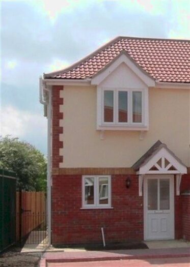 2 Bedroom End Of Terrace House To Rent In Henley Court, Gainsborough, DN21