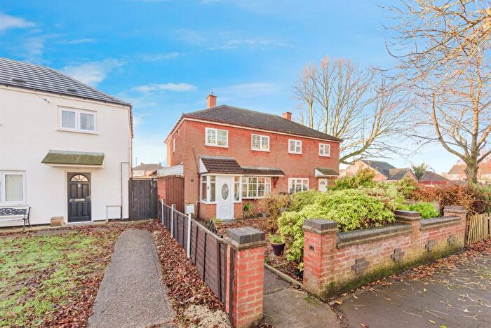 2 Bedroom Semi Detached House For Sale In Ash Grove, Hockley, Tamworth, B77