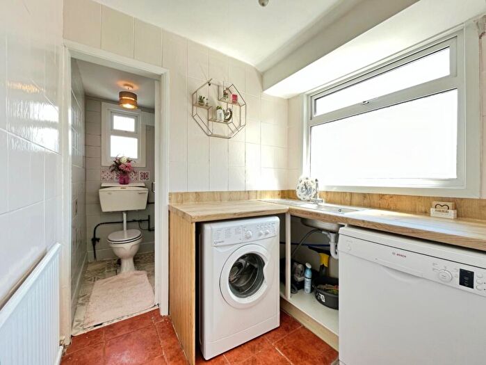 2 Bedroom End Of Terrace House For Sale In Cherry Tree Lane, Beverley, HU17