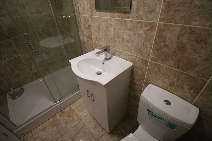 6 Bedroom Terraced House To Rent In Staines Road, Feltham, Greater London, TW14
