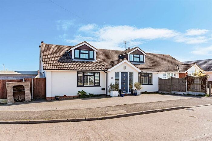 6 Bedroom Semi Detached Bungalow For Sale In Grasmere Road, Whitstable, CT5