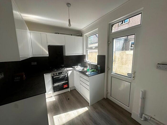 2 Bedroom Terraced House To Rent In Brownhill Road, London, SE6
