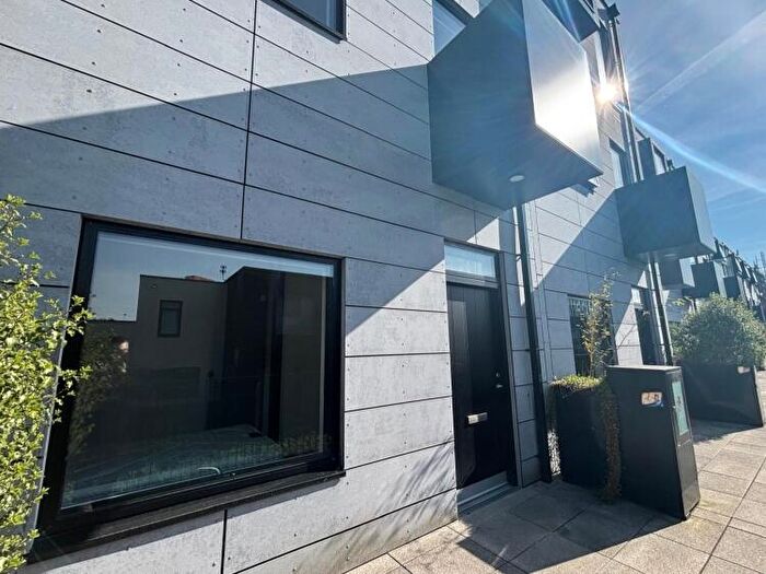 4 Bedroom Town House To Rent In Stubbs Mews, Guest Street Manchester, M4