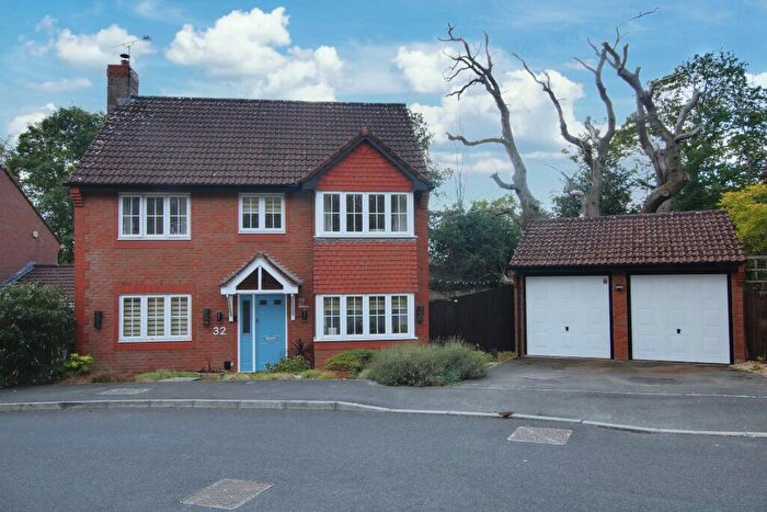 5 Bedroom Detached House For Sale In Rownhams, Southampton, SO16