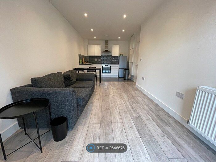 2 Bedroom Flat To Rent In The Balbirs, Southampton, SO17