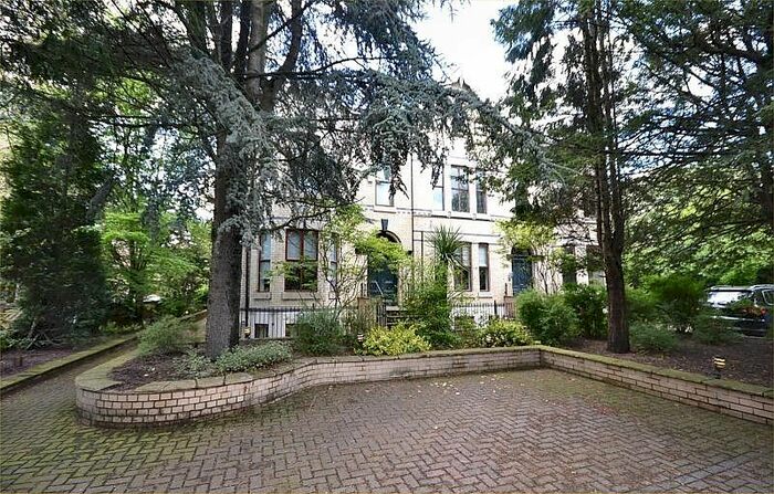 2 Bedroom Flat To Rent In Palatine Road, West Didsbury, Didsbury, Manchester, M20