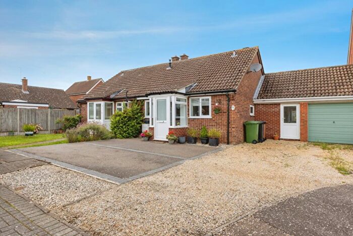 2 Bedroom Bungalow For Sale In High House Close, Wymondham, Norfolk, NR18