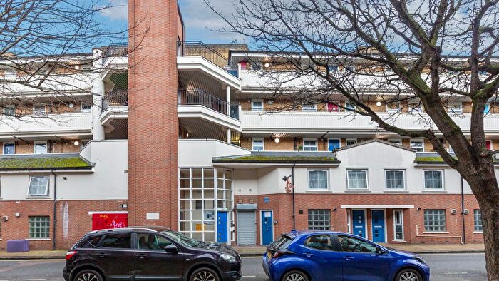 1 Bedroom Flat For Sale In Drummond Crescent, London, NW1