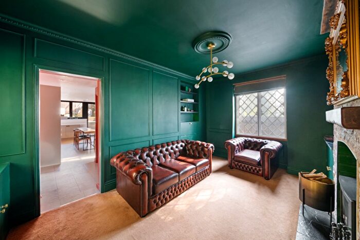 4 Bedroom Cottage To Rent In Reigate Hill, Reigate, RH2