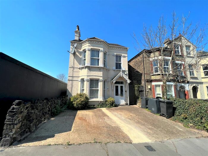 6 Bedroom Detached House To Rent In Moreton Road, South Croydon, CR2