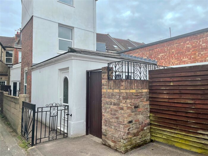 2 Bedroom Maisonette To Rent In St. David Mews, Portsmouth, PO2