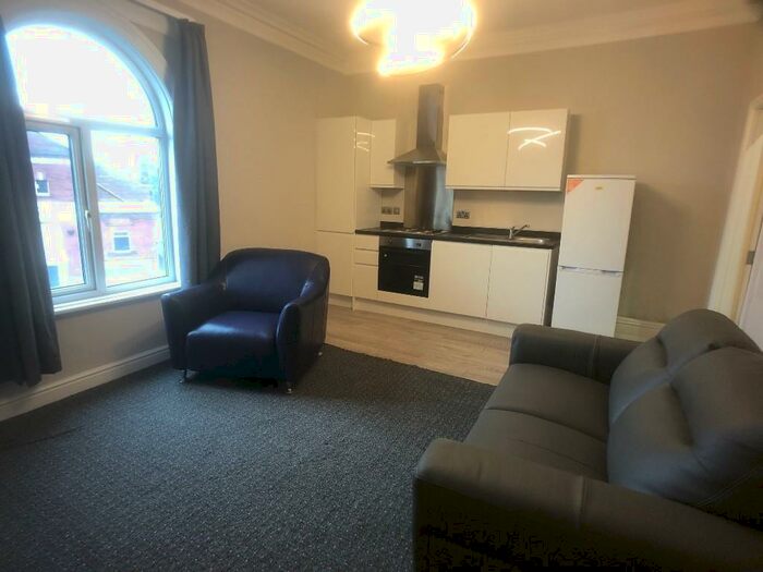1 Bedroom Flat To Rent In Southfield Mount, Leeds, West Yorkshire, LS12