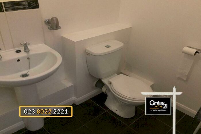 1 Bedroom Flat To Rent In |Ref: |, Portswood Road, Southampton, Hampshire, SO17