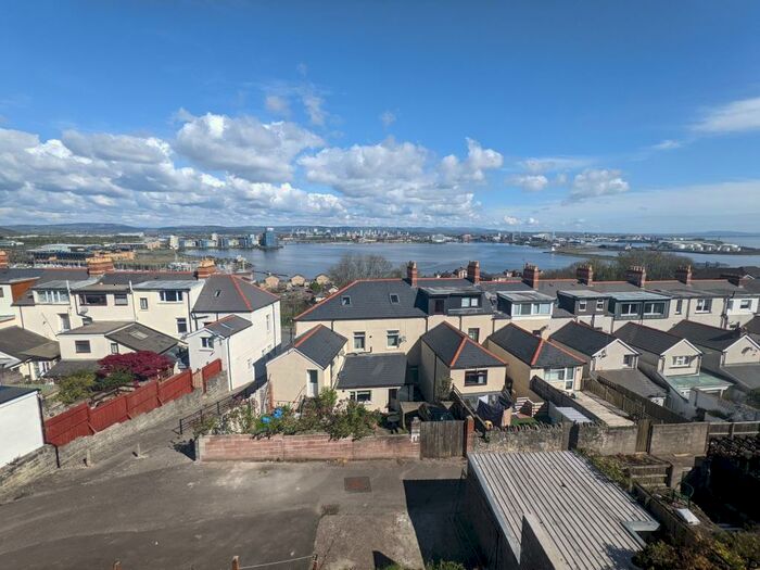 2 Bedroom Apartment To Rent In Queens Road, Penarth, CF64