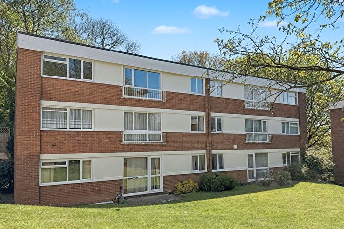 2 Bedroom Flat For Sale In Niall Close, Edgbaston, Birmingham, B15