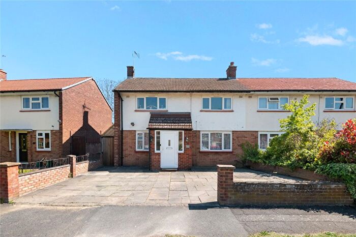 3 Bedroom Semi-Detached House For Sale In Rowan Road, West Drayton, UB7