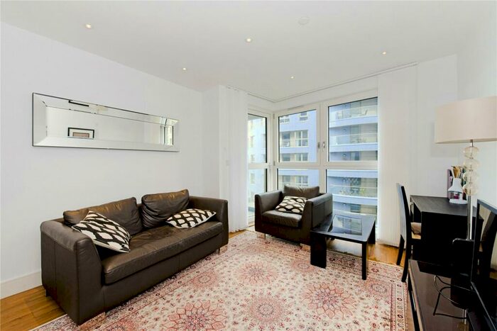 1 Bedroom Flat To Rent In Queensland Road, Holloway, N7