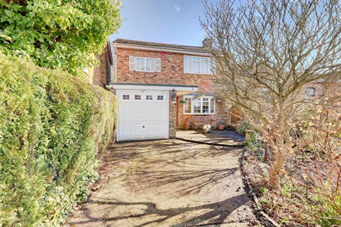 3 Bedroom Detached House For Sale In Lark Rise, Hazlemere, High Wycombe, Buckinghamshire, HP15