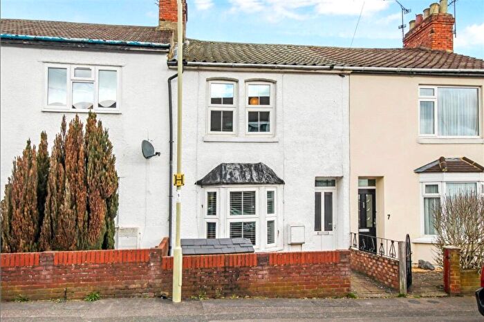 2 Bedroom Terraced House To Rent In Mount Pleasant Road, Hampshire, GU12