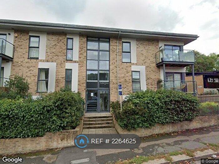 2 Bedroom Flat To Rent In Brockley Park, London, SE23