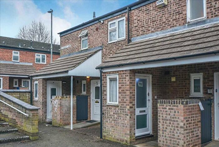 1 Bedroom Apartment For Sale In Nest Farm Crescent, Wellingborough, NN8
