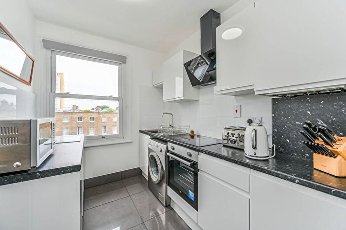 2 Bedroom Flat To Rent In South Lambeth Road, Vauxhall, London, SW8