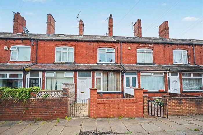 3 Bedroom Terraced House For Sale In Cross Flatts Place, Leeds, West Yorkshire, LS11