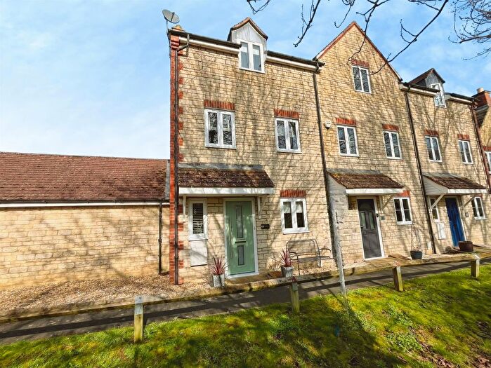 3 Bedroom Property For Sale In Farm Piece, Stanford In The Vale, Faringdon, SN7