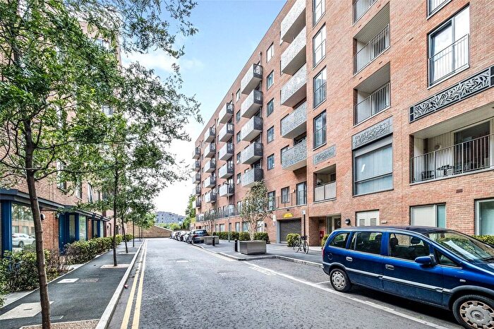 2 Bedroom Flat For Sale In Hammersley Road, London, E16