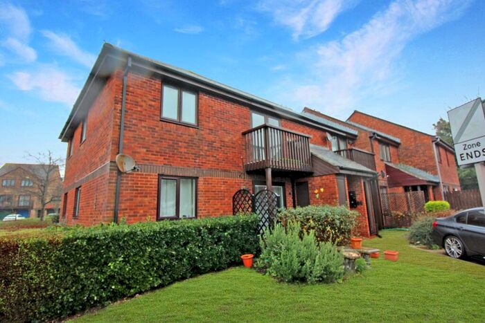 2 Bedroom Apartment To Rent In Catalina Drive, Baiter Park, Poole, BH15