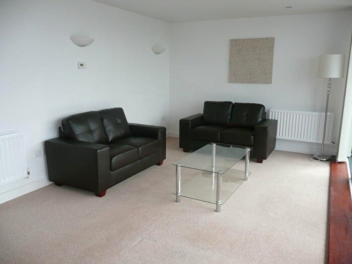 2 Bedroom Apartment To Rent In Blackwall Way, London, E14