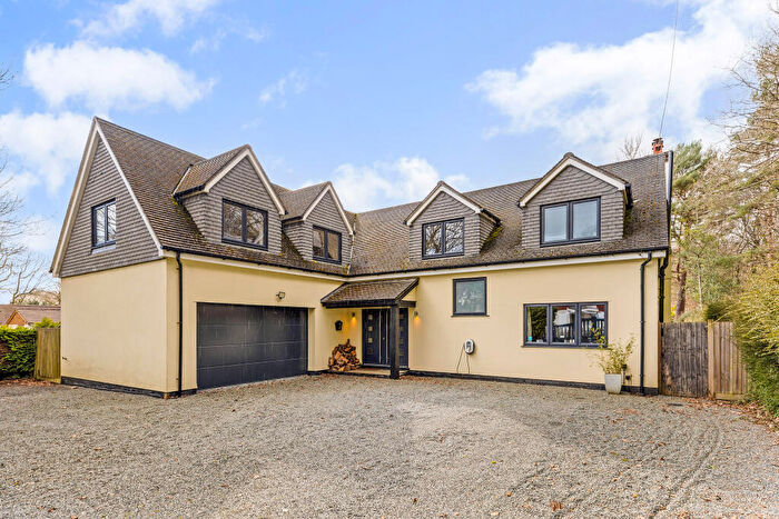 4 Bedroom Detached House For Sale In Durfold Wood, Billingshurst, RH14