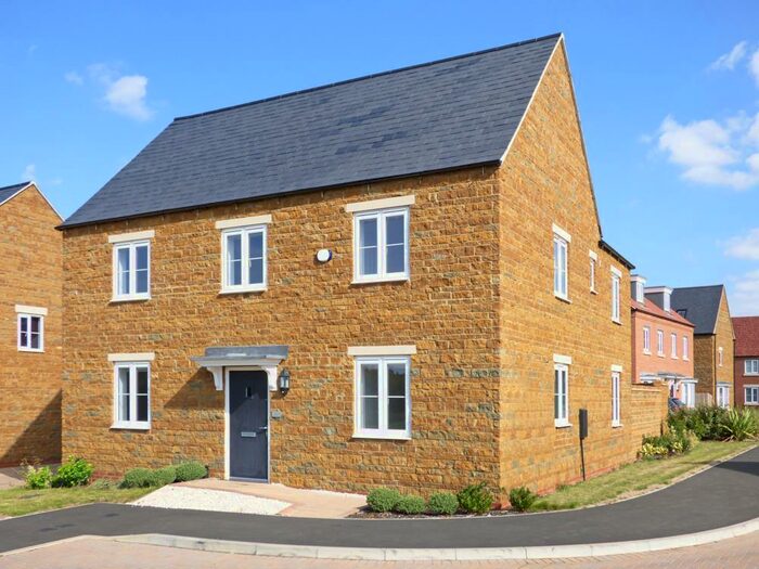 4 Bedroom Detached House To Rent In The Robins, Adderbury, OX17