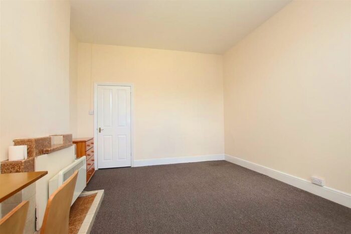 1 Bedroom Flat To Rent In Newbridge Hill, Bath, BA1
