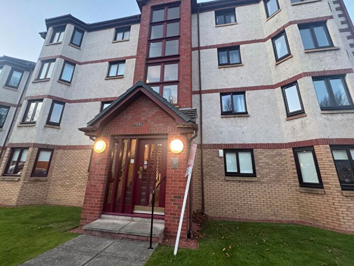 2 Bedroom Flat To Rent In South Elixa Place, Edinburgh, EH8