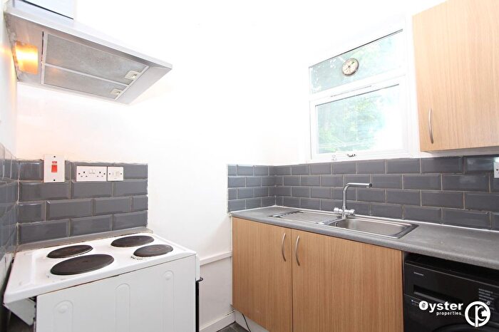 3 Bedroom Flat To Rent In Ealing Road, Wembley, HA0