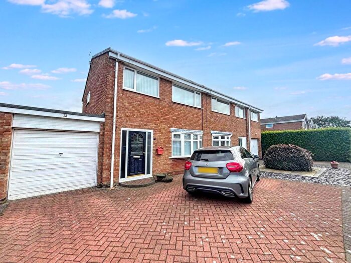 3 Bedroom Semi-Detached House For Sale In Harewood Drive, Bedlington, NE22