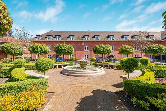 2 Bedroom Apartment For Sale In Balls Park, Hertford, SG13
