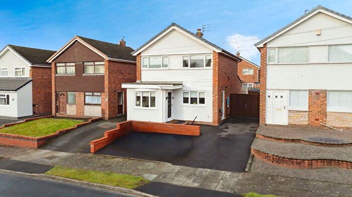 3 Bedroom Detached House To Rent In Minton Way, Farnworth, WA8