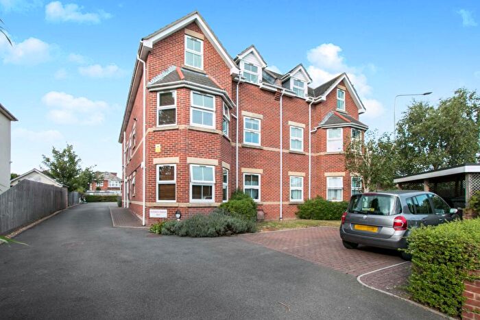 2 Bedroom Flat To Rent In Ophir Road, Bournemouth, BH8