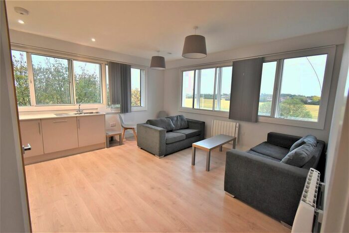 2 Bedroom Flat To Rent In Nobel Drive, Harlington, Hayes UB3
