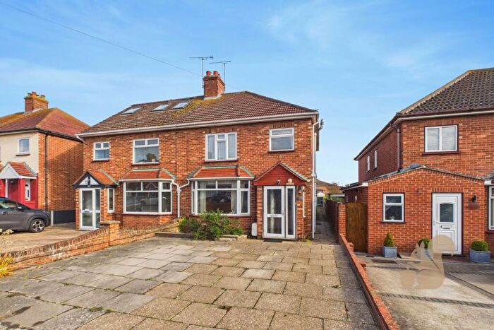 3 Bedroom Semi Detached House For Sale In Rainsborowe Road, Colchester, CO2