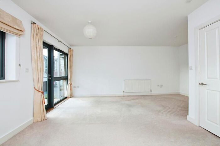 4 Bedroom Property To Rent In Chapter Walk, Redland, Bristol, BS6
