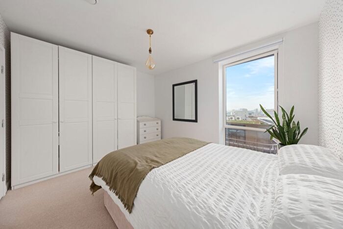 1 Bedroom Flat For Sale In Chandlers Avenue, London, SE10