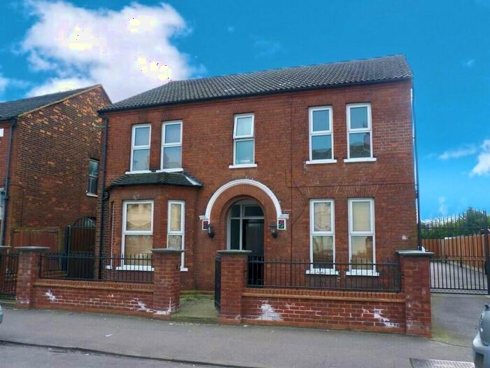 2 Bedroom Flat To Rent In Victoria Road, MK42