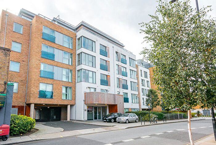 1 Bedroom Flat For Sale In Glenthorne Road, Hammersmith, W6