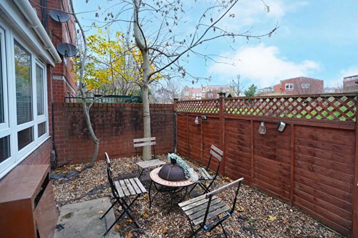 1 Bedroom Flat For Sale In Mortlock Close, Peckham, London, SE15