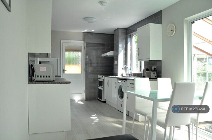 4 Bedroom Semi Detached House To Rent In Thimbler Road, Coventry, CV4