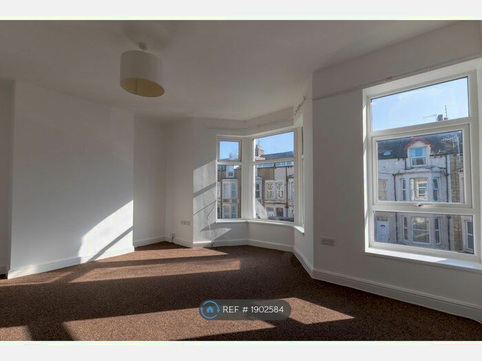 3 Bedroom Maisonette To Rent In Clarendon Road, Morecambe, LA4