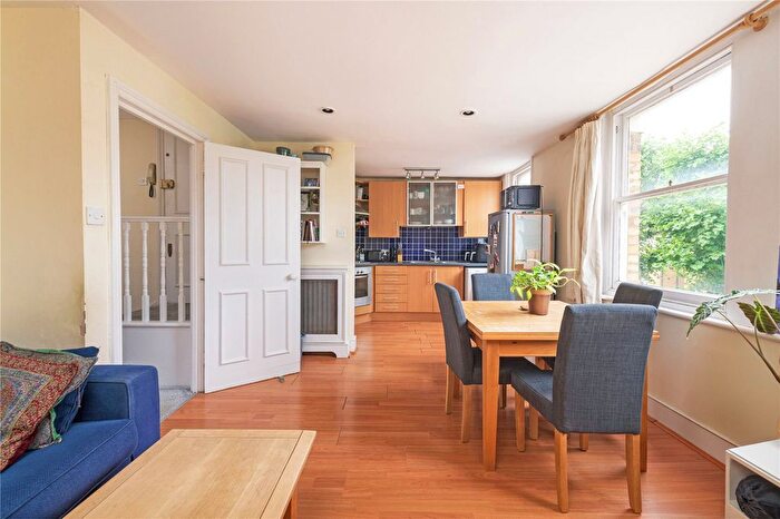 1 Bedroom Flat To Rent In Abbeville Road, SW4